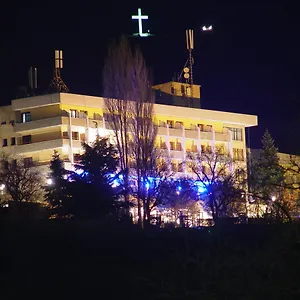 Kristal Hotel